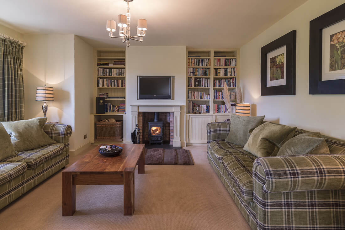Muckle howf self catering accommodation sitting room