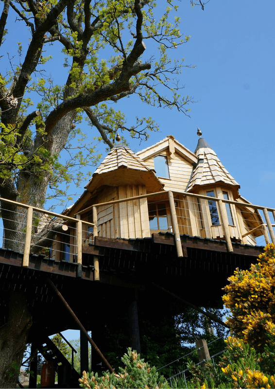 luxury self catering glamping treehouse